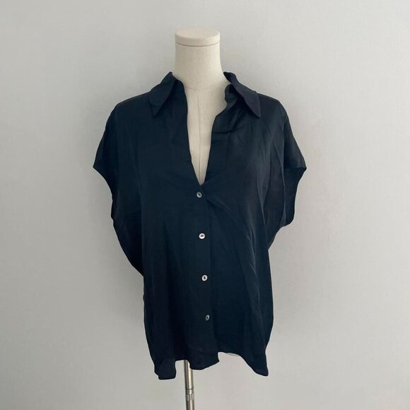 Vince Silk Cap Sleeve Ruched Back Shirt | Black | Women’s Size Medium - Picture 1 of 6